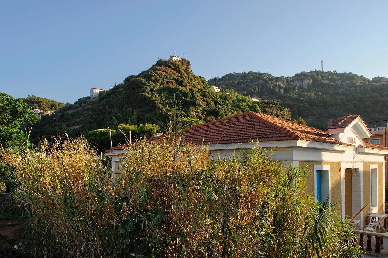 Samian Mare Hotel, Suites & Spa Karlovassi Exterior foto