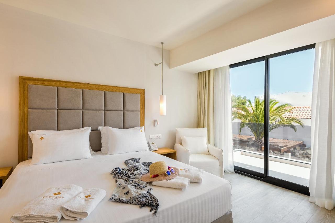 Samian Mare Hotel, Suites & Spa Karlovassi Exterior foto
